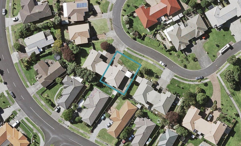 23 Fernbrook Close, Burswood, Auckland - Carousel 1