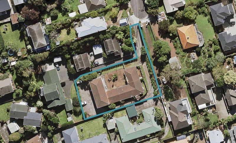 1/0 Ruarangi Road, Mount Albert, Auckland - Carousel 1