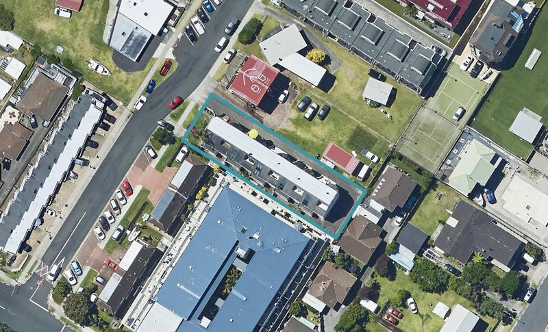 20 Commons Avenue, Mount Maunganui, Mount Maunganui - Carousel 1