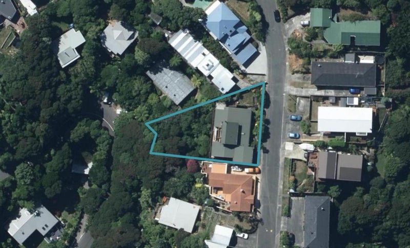 27 The Track, Plimmerton, Porirua - Carousel 1