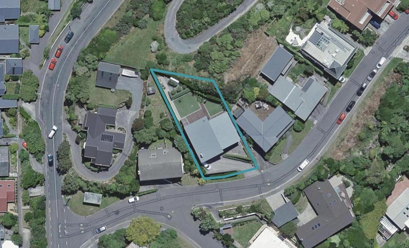 5 Puketiro Avenue, Northland, Wellington - Carousel 1