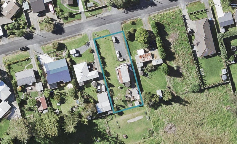 11 Fourth View Avenue, Beachlands, Auckland - Carousel 1