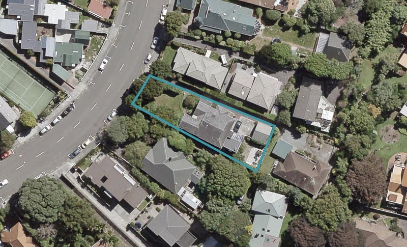 12 Bloomfield Terrace, Hutt Central, Lower Hutt - Carousel 1