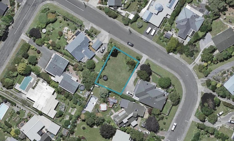 20 Tui Crescent, Waikanae, Waikanae - Carousel 1