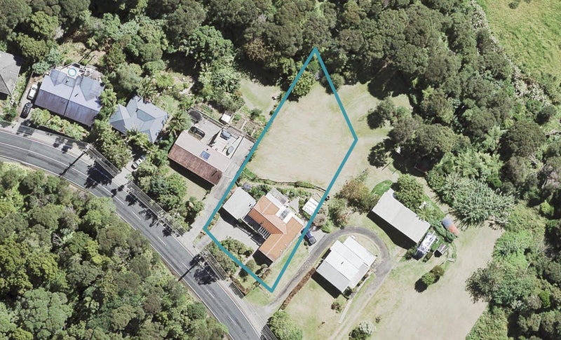 404 Huia Road, Titirangi, Auckland - Carousel 1