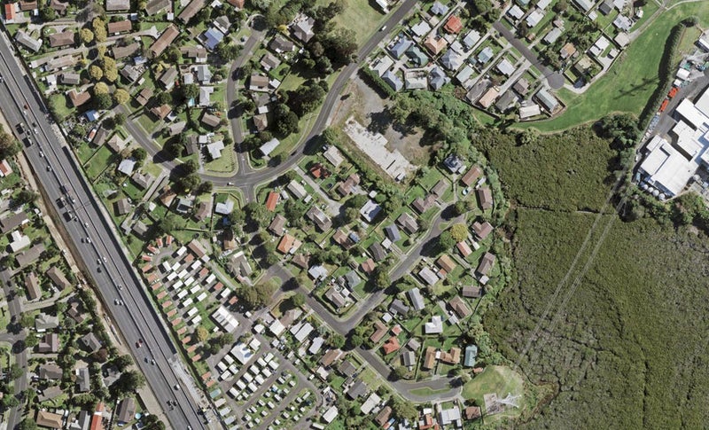 69 Kindergarten Drive, Conifer Grove, Takanini - Carousel 1