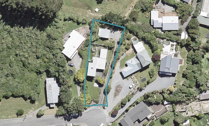 11 Wilson Grove, Normandale, Lower Hutt - Carousel 1