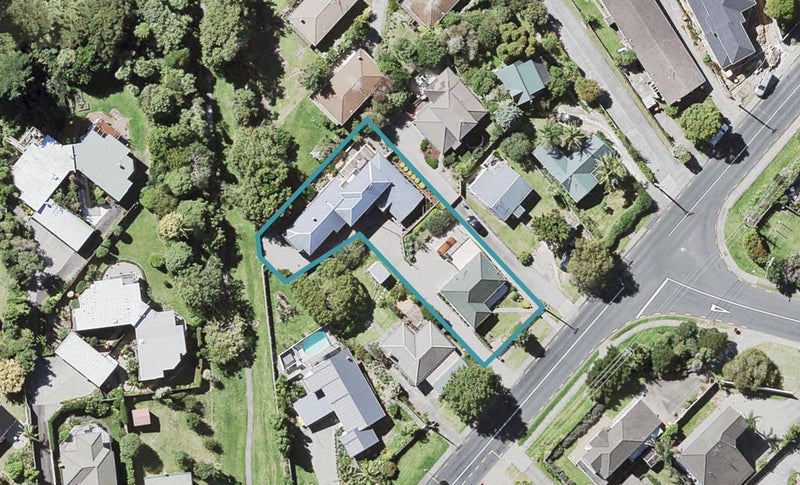 1/47 Glencoe Road, Browns Bay, Auckland - Carousel 1