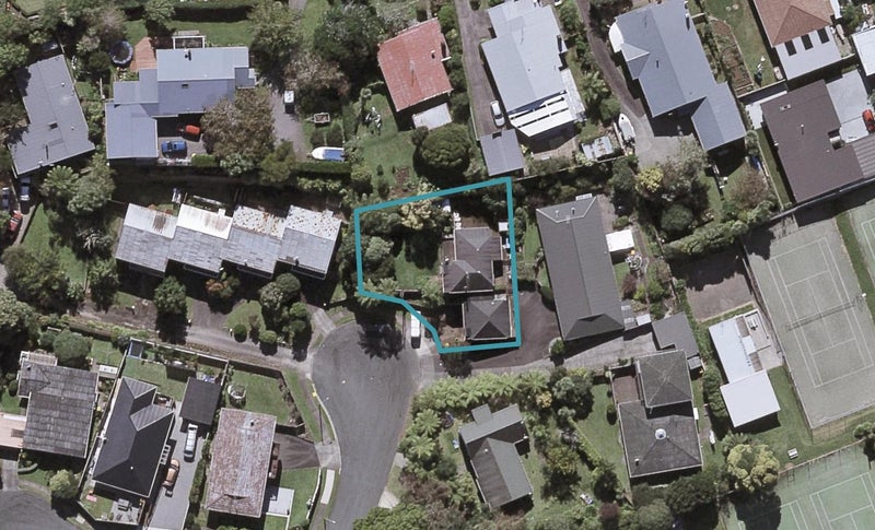16 Leatham Avenue, Strandon, New Plymouth - Carousel 1