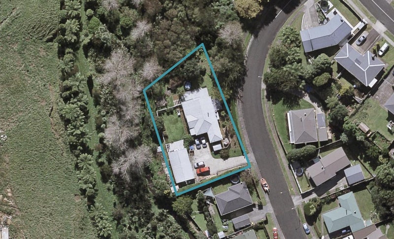 8 Heaphy Street, Westown, New Plymouth - Carousel 1