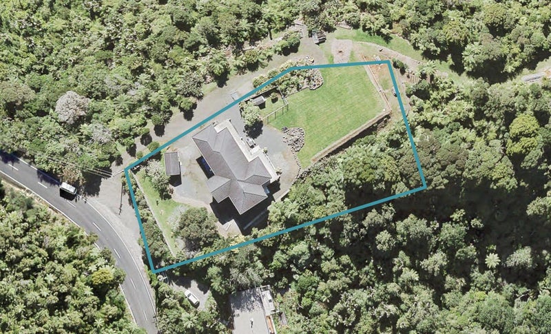 891 Scenic Drive, Swanson, Auckland - Carousel 1