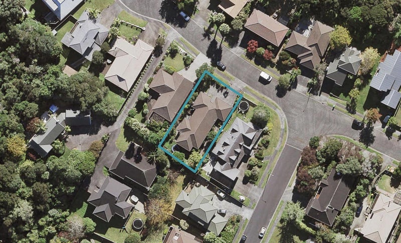 22 Chedworth Drive, Glenfield, Auckland - Carousel 1