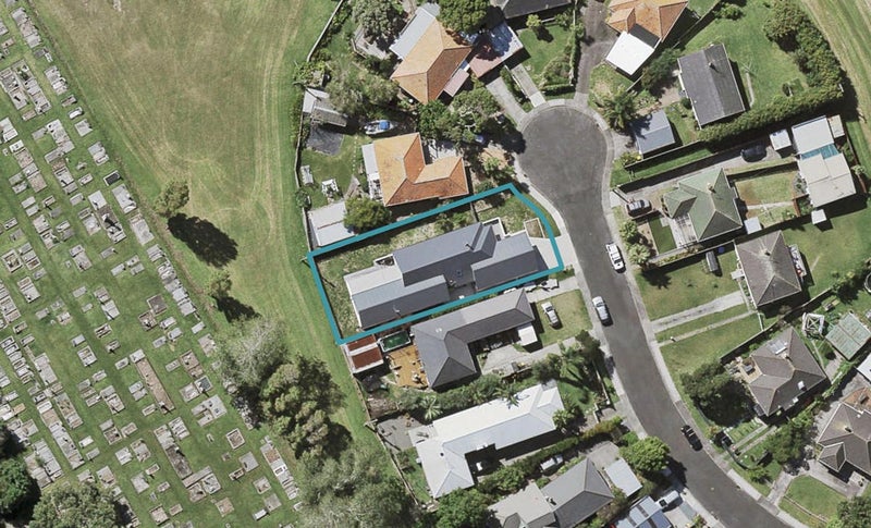 52 Philomel Crescent, Bayswater, Auckland - Carousel 1