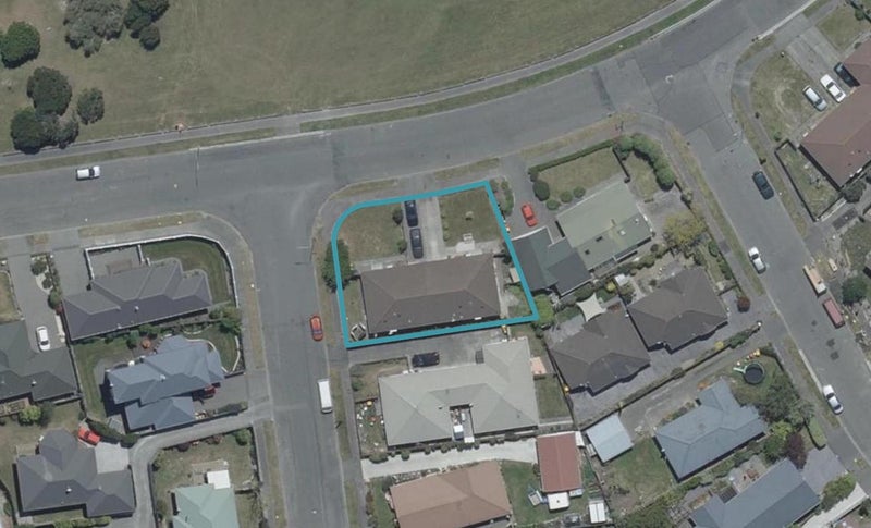 1/12 Radiata Avenue, Parklands, Christchurch - Carousel 1