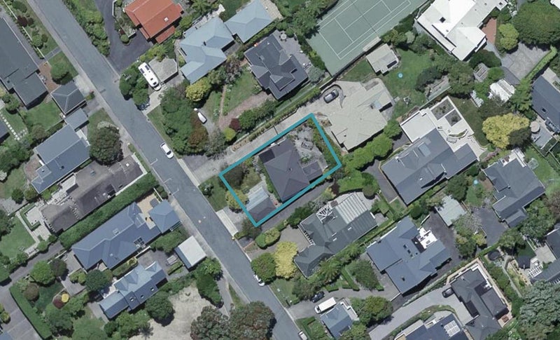 9 Lochiel Road, Khandallah, Wellington - Carousel 1