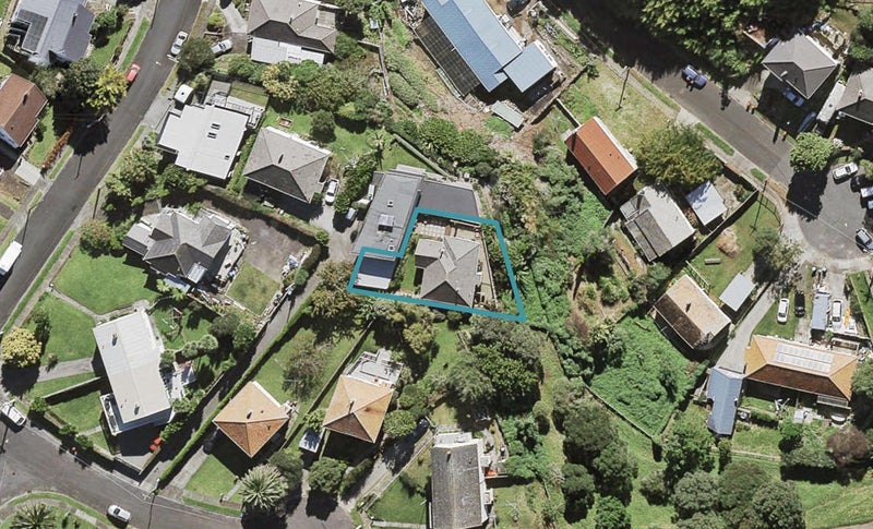 18B Dally Terrace, Mount Roskill, Auckland - Carousel 1