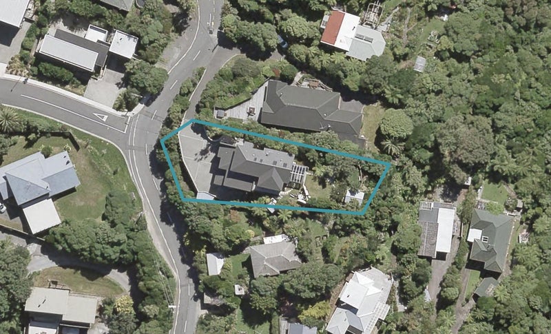 86 Korokoro Road, Korokoro, Lower Hutt - Carousel 1