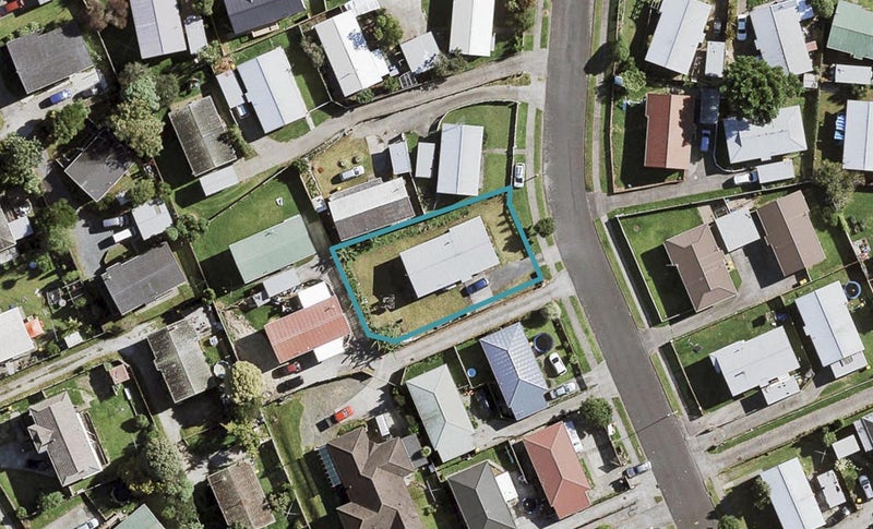 25 Templeton Place, Clendon Park, Auckland - Carousel 1