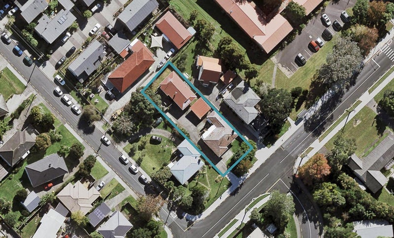 1/84 College Road, Northcote, Auckland - Carousel 1