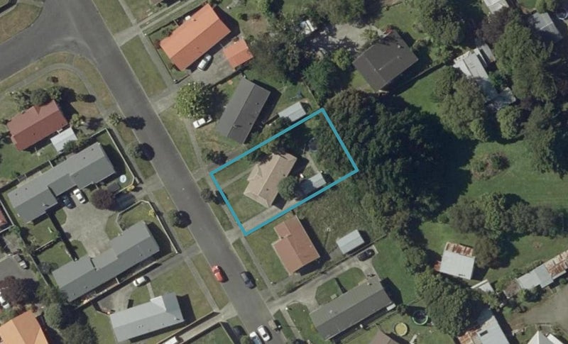 33 Chatsworth Place, Highbury, Palmerston North - Carousel 1