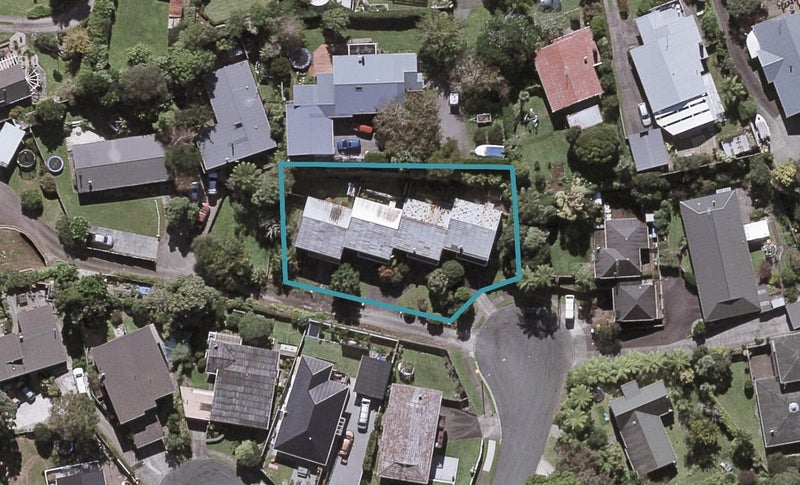 2/17 Leatham Avenue, Strandon, New Plymouth - Carousel 1