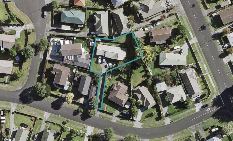 7 Bernina Place, Weymouth, Auckland - Carousel 1