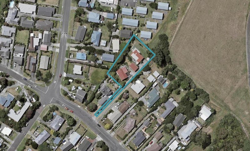 33A Toru Road, Paraparaumu Beach, Paraparaumu - Carousel 1