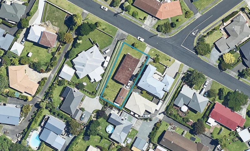 18 Smiths Road, Matua, Tauranga - Carousel 1