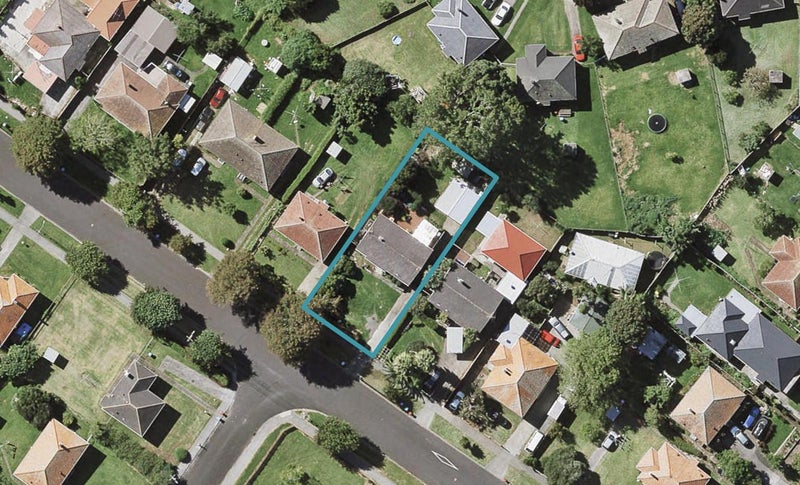 37 Stewart Avenue, Panmure, Auckland - Carousel 1