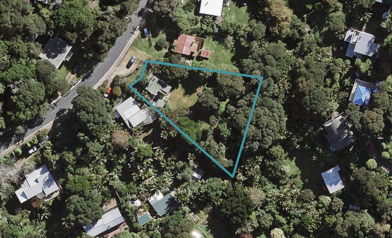 13 Palm Road, Palm Beach, Waiheke Island - Carousel 1
