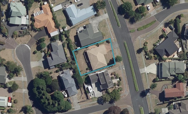256 Grandview Road, Western Heights, Hamilton - Carousel 1