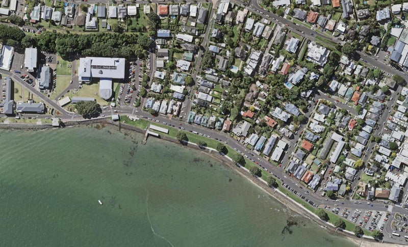 30 Queens Parade, Devonport, Auckland - Carousel 1