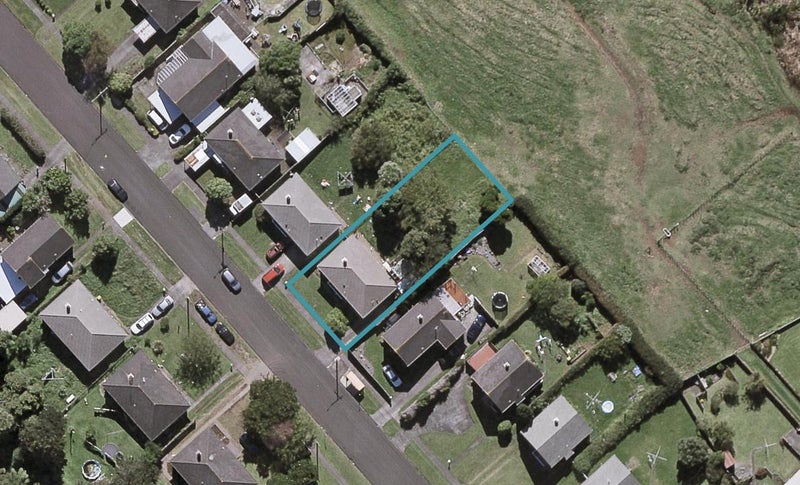 76 Cook Street, Marfell, New Plymouth - Carousel 1