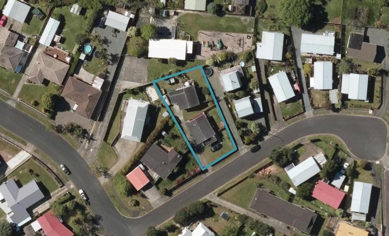 2/3 Bloomfield Place, Onerahi, Whangarei - Carousel 1