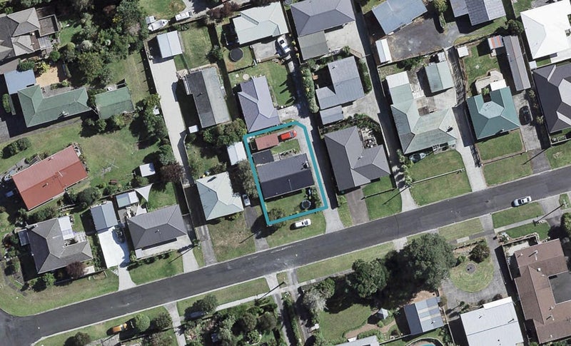 6 Warriston Avenue, Waiuku, Waiuku - Carousel 1