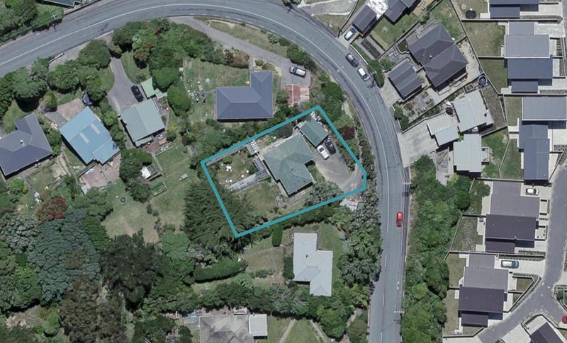 62 Glanmire Road, Newlands, Wellington - Carousel 1