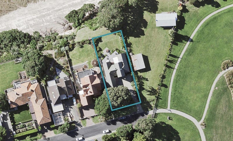 160 Second View Avenue, Beachlands, Auckland - Carousel 1