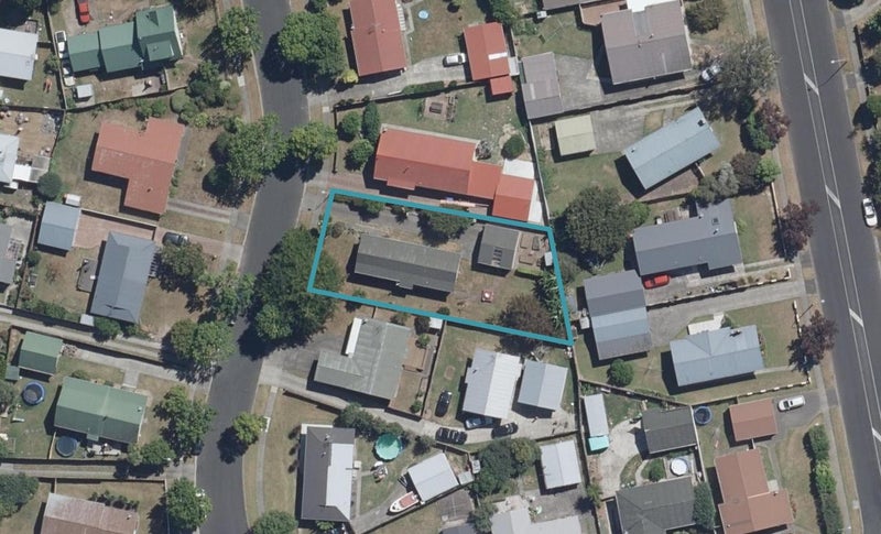 88 Oakfield Crescent, Pukete, Hamilton - Carousel 1