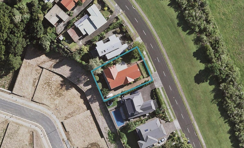 27 Calluna Crescent, Totara Heights, Auckland - Carousel 1