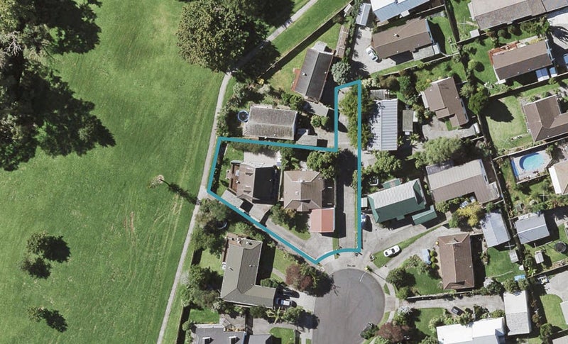 1/33 De Quincey Terrace, Highland Park, Auckland - Carousel 1