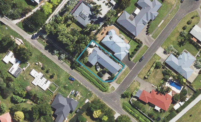 2 Kingfisher Drive, Whataupoko, Gisborne - Carousel 1