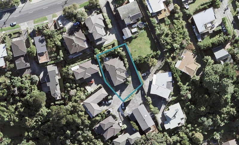 92A Carlisle Road, Browns Bay, Auckland - Carousel 1