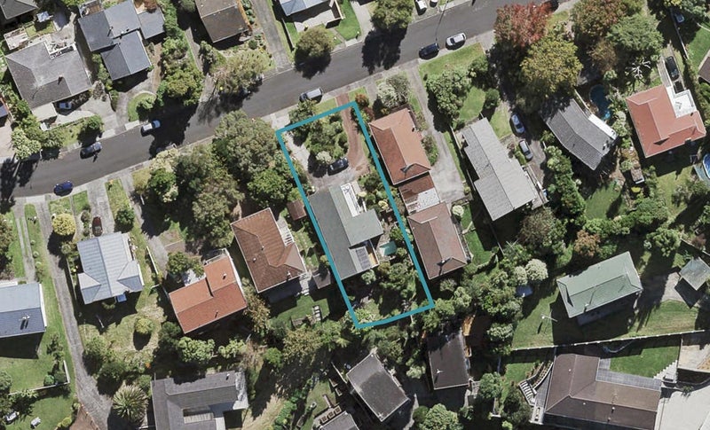 29 Marlborough Avenue, Glenfield, Auckland - Carousel 1