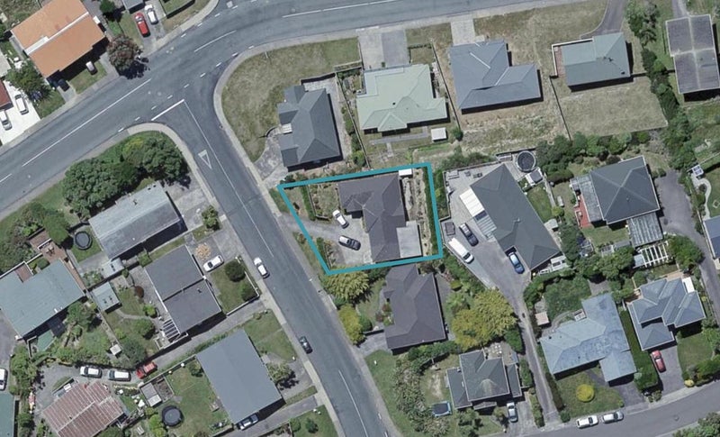 84 Baylands Drive, Newlands, Wellington - Carousel 1