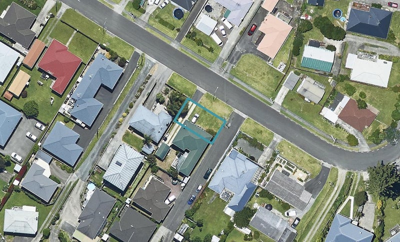 18 Waimapu Street, Greerton, Tauranga - Carousel 1