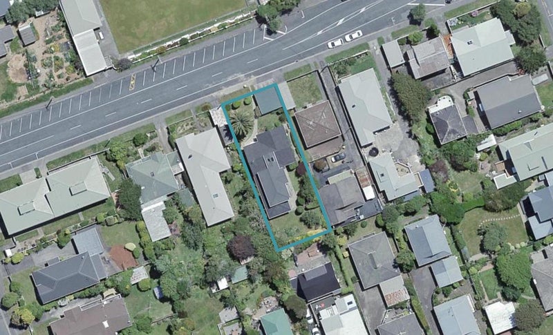 11 Lewer Street, Karori, Wellington - Carousel 1