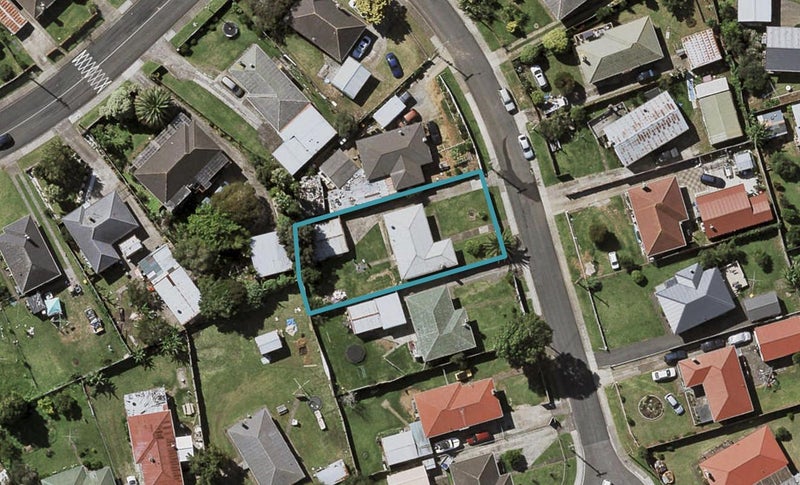 5 Doughty Place, Otara, Auckland - Carousel 1