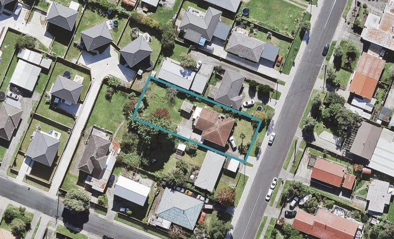 9 Barbary Avenue, Kelston, Auckland - Carousel 1