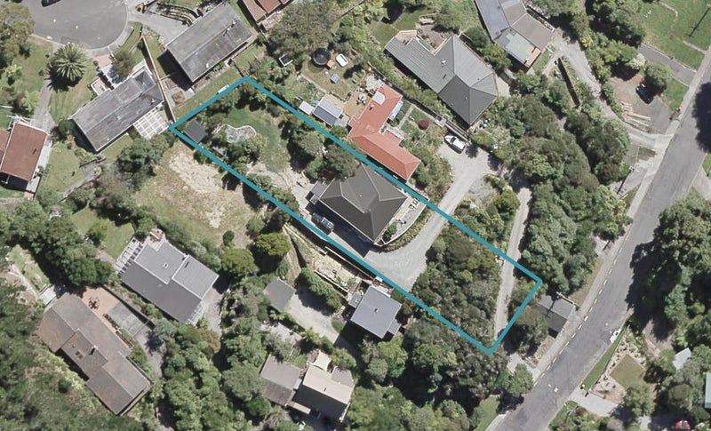 14 Wyndham Road, Pinehaven, Upper Hutt - Carousel 1
