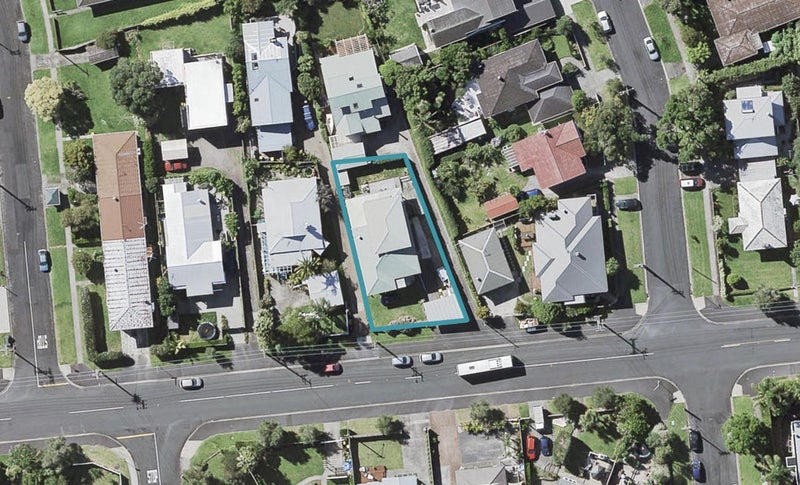 26A Old Lake Road, Narrow Neck, Auckland - Carousel 1